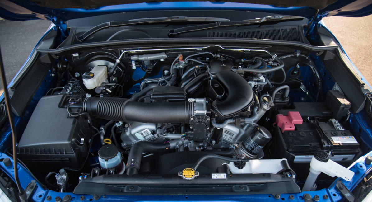 2023 Toyota Hilux SR5 Engine
