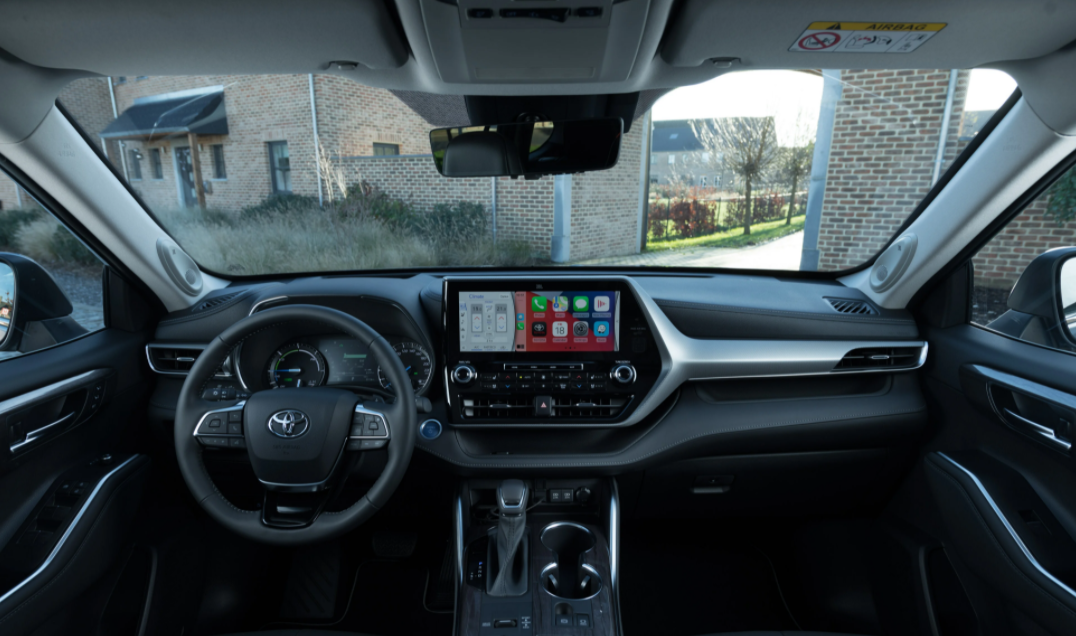 2023 Toyota Grand Highlander Interior