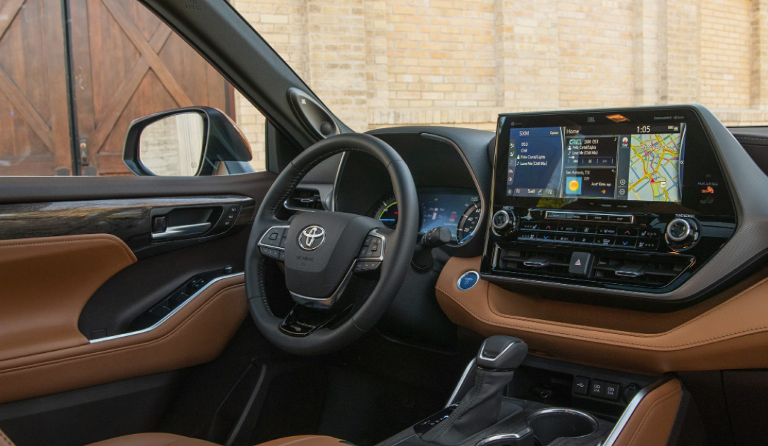 2023 Toyota Highlander Interior