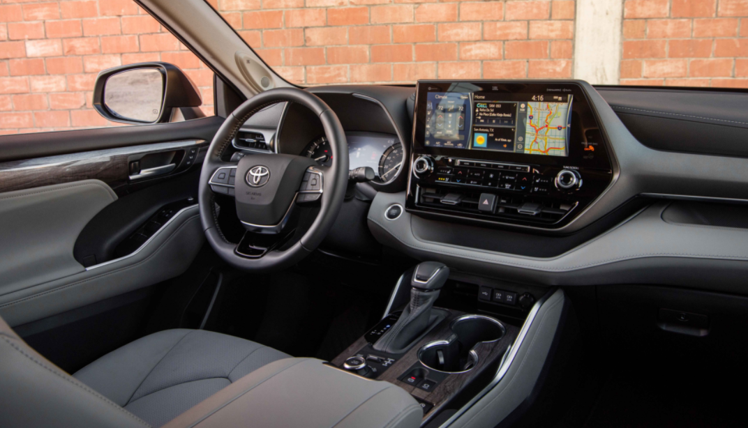 2023 Toyota Highlander Interior