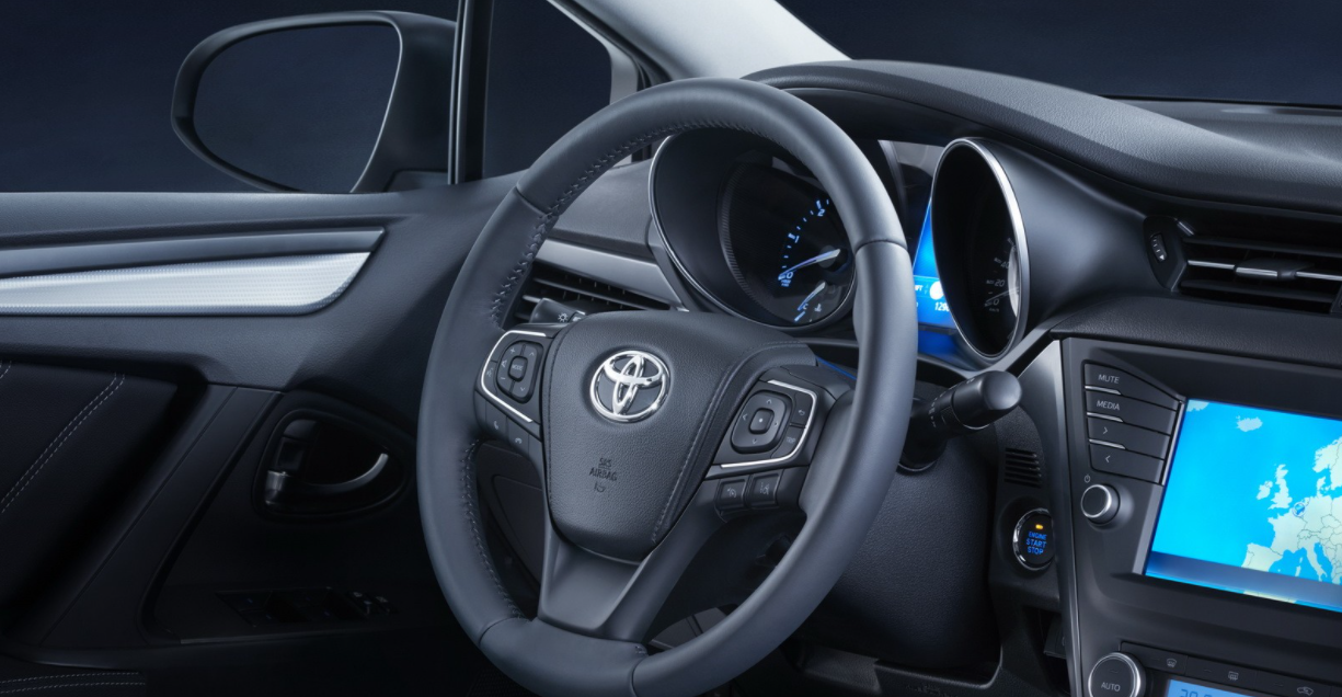 2023 Toyota Avensis Interior