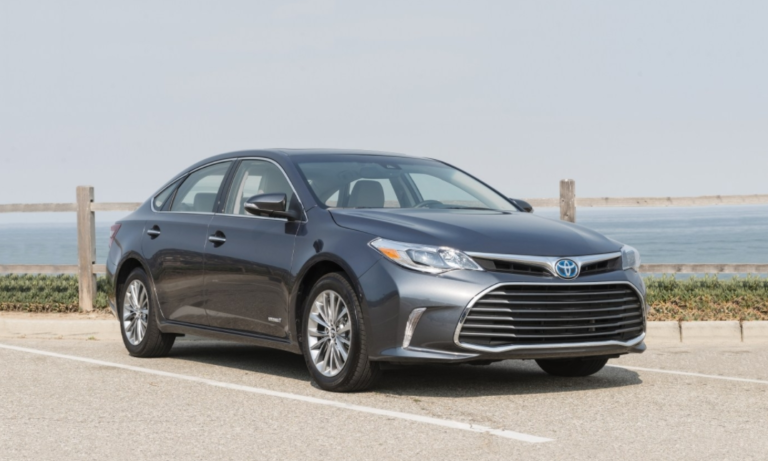 2023 Toyota Avalon Hybrid Exterior