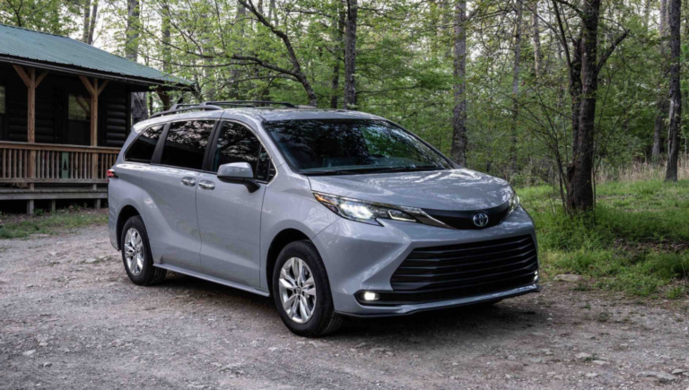 2024 Toyota Sienna Exterior